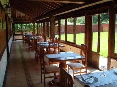 Posada Restaurante Prada A Tope Treceno Bagian luar foto